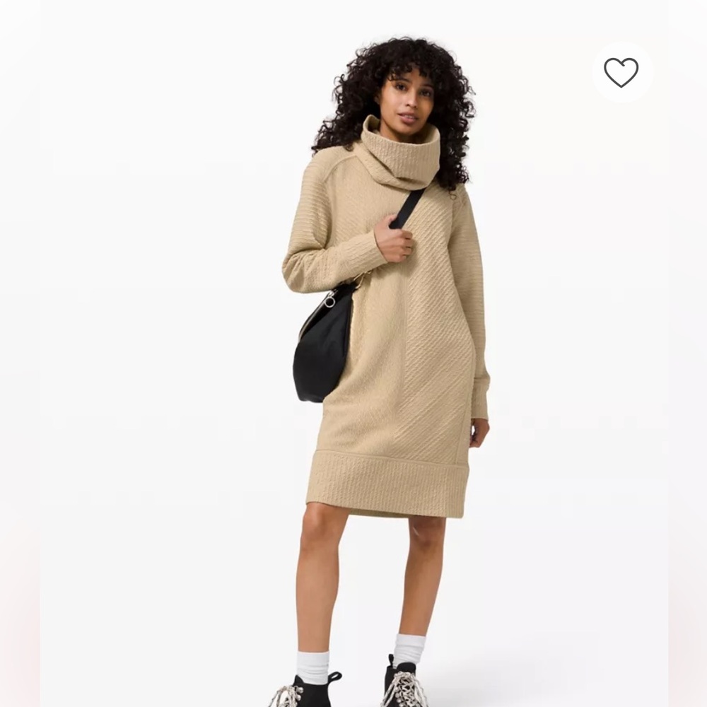 Lululemon On Repeat dress with removable collar to adjust warm cold days size 4